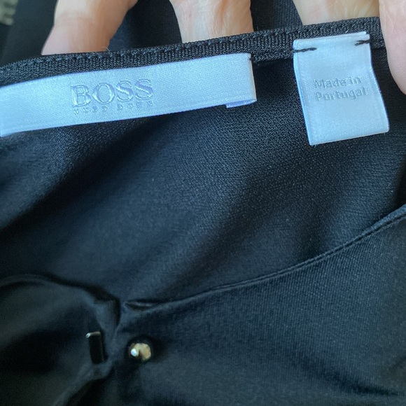 Hugo Boss “Elenka” black jersey blouse! 3/4 sleeves! Boxy style! Key hole. Small - Picture 13 of 15